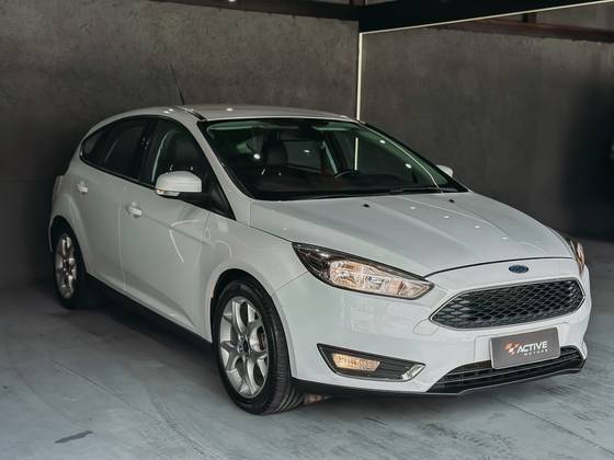 FORD FOCUS 2.0 SE PLUS 16V FLEX 4P POWERSHIFT