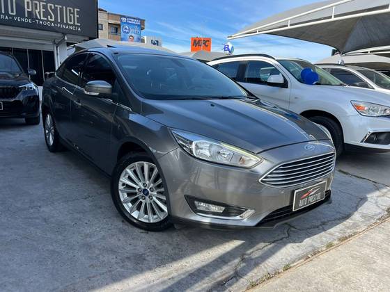 FORD FOCUS 2.0 SE PLUS 16V FLEX 4P POWERSHIFT