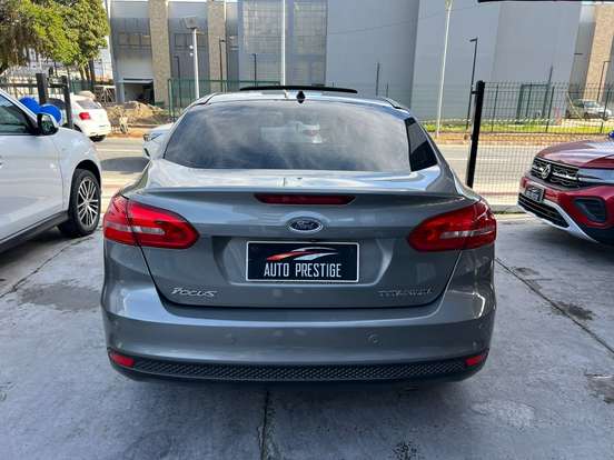 FORD-FOCUS-2.0 SE PLUS 16V FLEX 4P POWERSHIFT FORD-FOCUS-2017