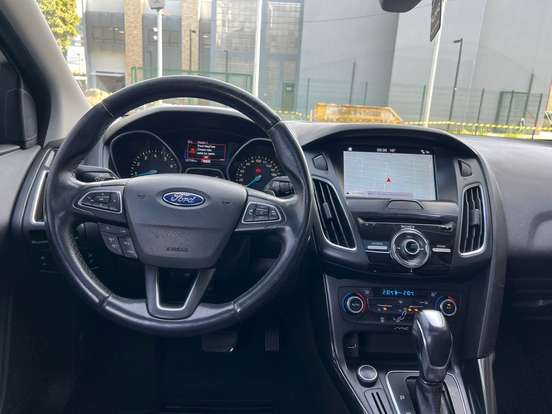 FORD-FOCUS-2017