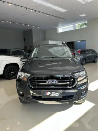 FORD RANGER 2.2 BLACK 4X2 CD 16V DIESEL 4P AUTOMÁTICO