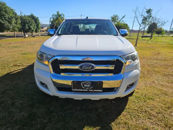 FORD RANGER 3.2 XLT 4X4 CD 20V DIESEL 4P AUTOMÁTICO