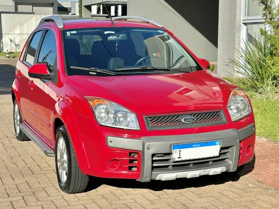 FORD FIESTA 1.0 MPI TRAIL HATCH 8V FLEX 4P MANUAL
