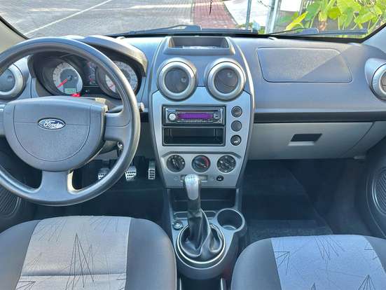 FORD-FIESTA-2008