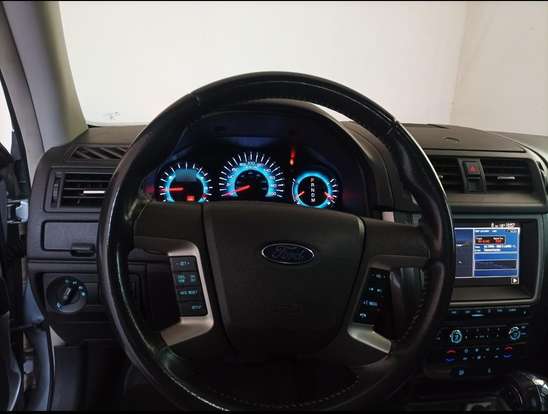 FORD-FUSION-2011