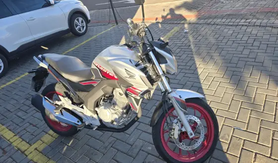 HONDA CB TWISTER 