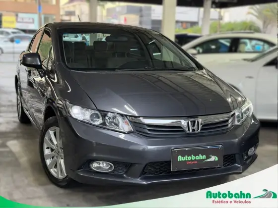 HONDA CIVIC 1.8 LXS 16V FLEX 4P AUTOMÁTICO HONDA CIVIC 1.8 LXS 16V FLEX 4P AUTOMÁTICO