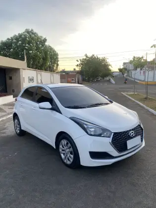 HYUNDAI HB20 1.6 COMFORT PLUS 16V FLEX 4P AUTOMÁTICO HYUNDAI HB20 1.6 COMFORT PLUS 16V FLEX 4P AUTOMÁTICO