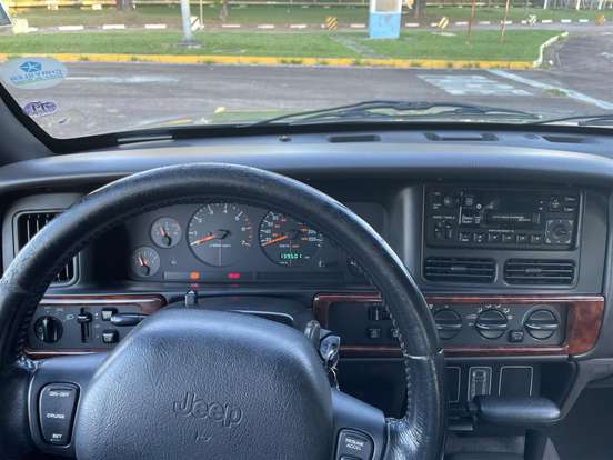 JEEP-GRAND CHEROKEE-4.0 LAREDO 4X4 6I 12V GASOLINA 4P AUTOMÁTICO JEEP-GRAND CHEROKEE-1997