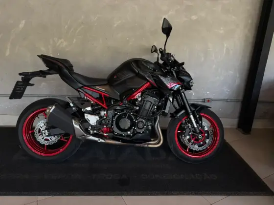 KAWASAKI Z900 KAWASAKI Z900