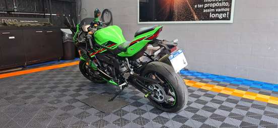 KAWASAKI-NINJA ZX-4R-2024