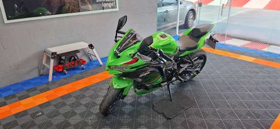 KAWASAKI-NINJA ZX-4R-2024