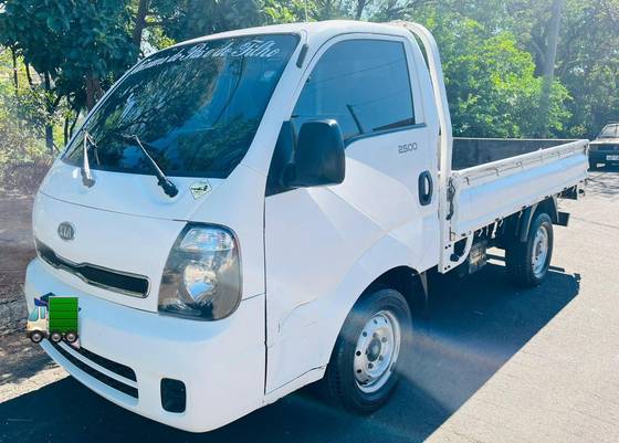 KIA BONGO 2.5 K-2500 4X2 CS TURBO DIESEL 2P MANUAL