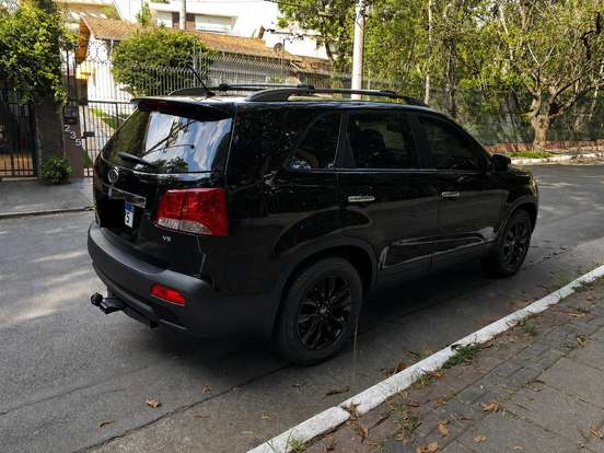 KIA-SORENTO-3.5 V6 GASOLINA EX 7L 4WD AUTOMÁTICO KIA-SORENTO-2012