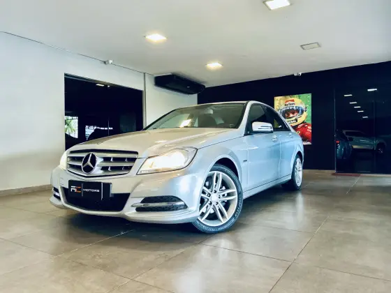 MERCEDES-BENZ C 180 1.8 CGI CLASSIC 16V TURBO GASOLINA 4P AUTOMÁTICO MERCEDES-BENZ C 180 1.8 CGI CLASSIC 16V TURBO GASOLINA 4P AUTOMÁTICO