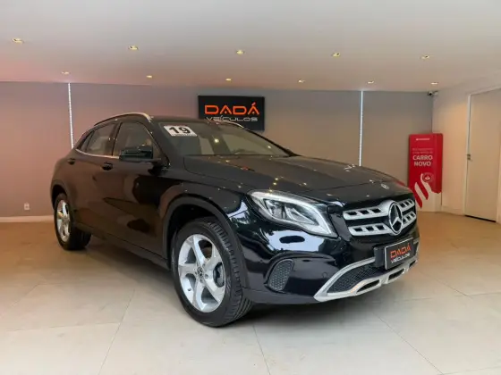 MERCEDES-BENZ GLA 200 1.6 CGI FLEX ADVANCE 7G-DCT MERCEDES-BENZ GLA 200 1.6 CGI FLEX ADVANCE 7G-DCT