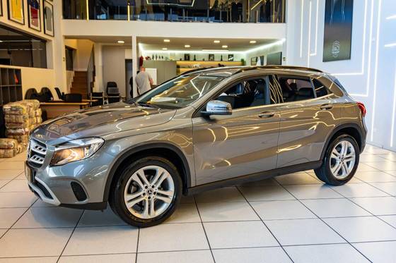 MERCEDES-BENZ GLA 200 1.6 CGI FLEX STYLE 7G-DCT