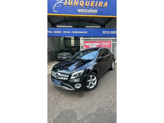 MERCEDES-BENZ GLA 200 1.6 CGI FLEX STYLE 7G-DCT