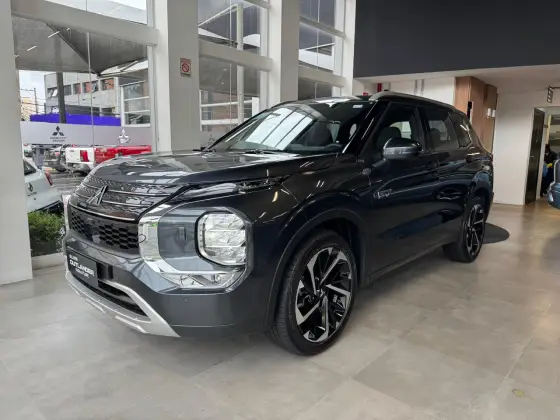 MITSUBISHI OUTLANDER 2.4 PHEV SIGNATURE S-AWC DHT MITSUBISHI OUTLANDER 2.4 PHEV SIGNATURE S-AWC DHT