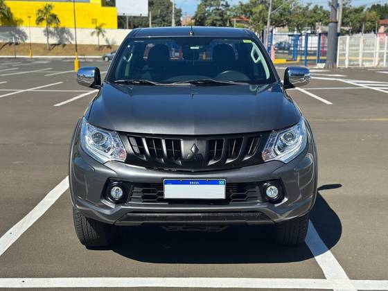 MITSUBISHI L200 TRITON 2.4 16V TURBO DIESEL SPORT HPE TOP CD 4P 4X4 AUTOMÁTICO