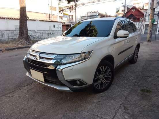 MITSUBISHI-OUTLANDER-3.0 GT 4X4 V6 24V GASOLINA 4P AUTOMÁTICO MITSUBISHI-OUTLANDER-2015