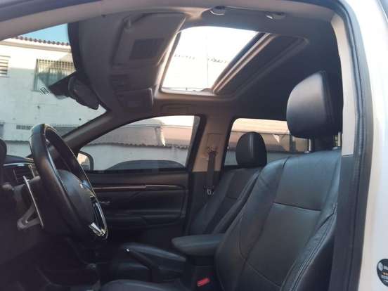 MITSUBISHI-OUTLANDER-3.0 GT 4X4 V6 24V GASOLINA 4P AUTOMÁTICO MITSUBISHI-OUTLANDER-2015
