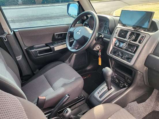 MITSUBISHI-PAJERO TR4-2009