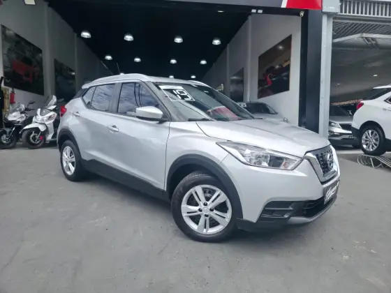 NISSAN KICKS 1.6 16V FLEXSTART S 4P XTRONIC NISSAN KICKS 1.6 16V FLEXSTART S 4P XTRONIC