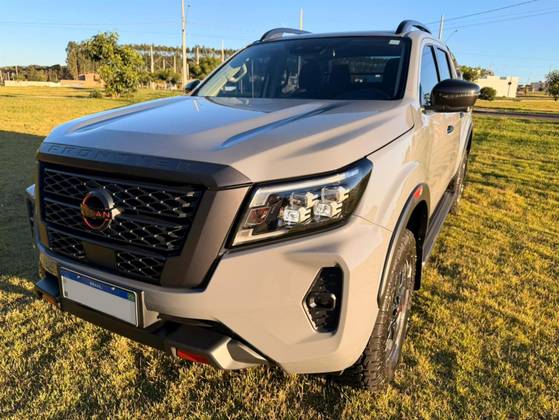 NISSAN FRONTIER 2.3 16V TURBO DIESEL PRO4X CD 4X4 AUTOMÁTICO