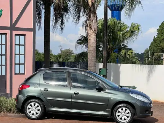 PEUGEOT-207-1.4 XR SPORT 8V FLEX 4P MANUAL PEUGEOT-207-2009