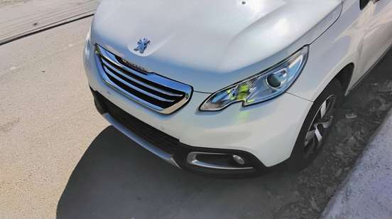 PEUGEOT-2008-1.6 16V FLEX GRIFFE 4P AUTOMÁTICO PEUGEOT-2008-2015