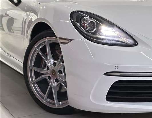PORSCHE-718-2017