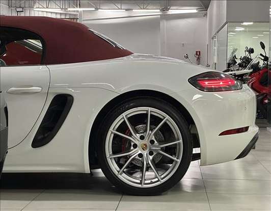 PORSCHE-718-2017