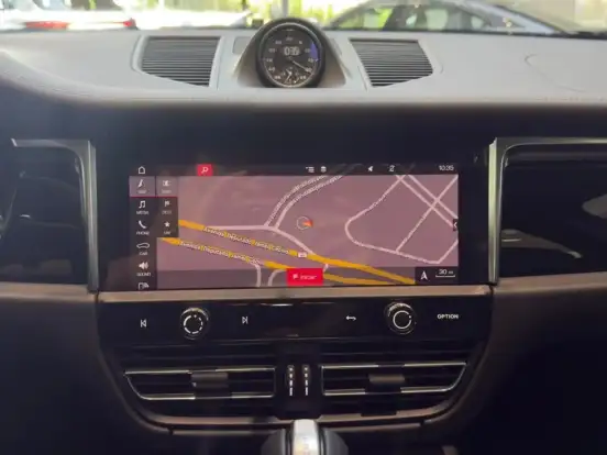 PORSCHE-MACAN-2025