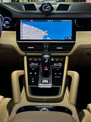 PORSCHE-CAYENNE-2020