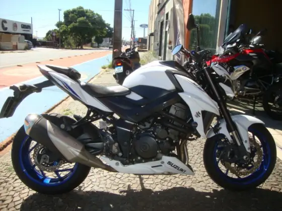SUZUKI GSX-S750A 