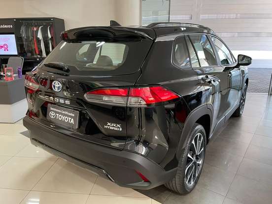TOYOTA-COROLLA CROSS-2023
