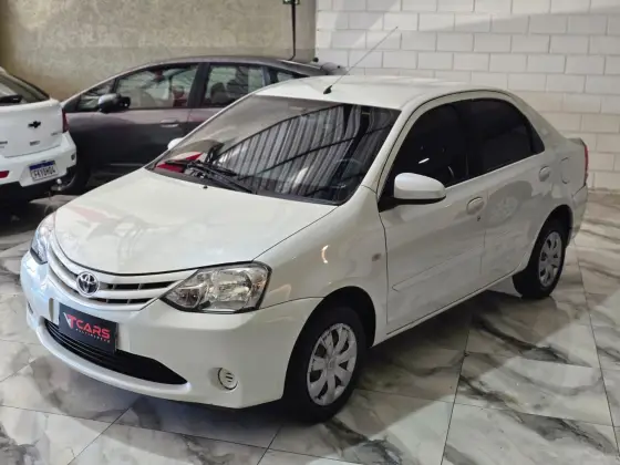 TOYOTA ETIOS 1.5 XS SEDAN 16V FLEX 4P MANUAL