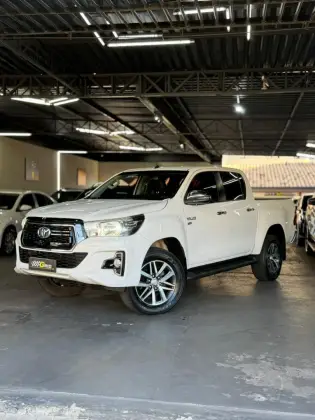 TOYOTA HILUX 2.7 SRV 4X2 CD 16V FLEX 4P AUTOMÁTICO
