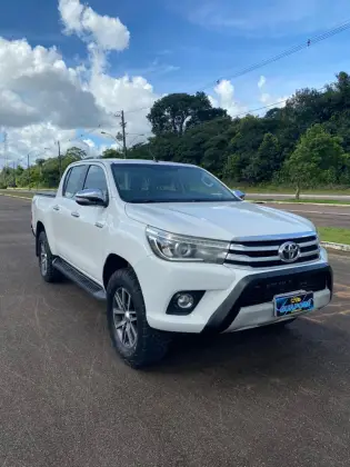 TOYOTA HILUX 2.8 SRX 4X4 CD 16V DIESEL 4P AUTOMÁTICO
