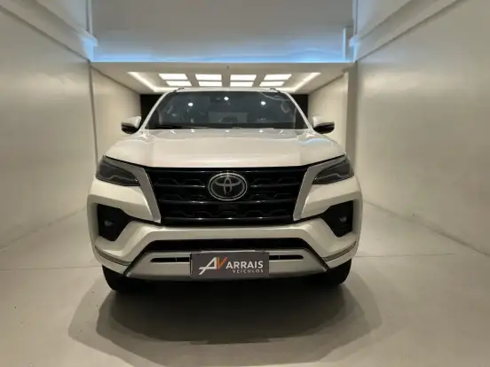 TOYOTA-HILUX SW4-2.8 D-4D TURBO DIESEL SRX 4X4 AUTOMÁTICO TOYOTA-HILUX SW4-2021