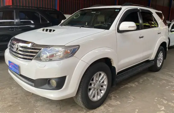 TOYOTA HILUX SW4 3.0 SRV 4X4 16V TURBO INTERCOOLER DIESEL 4P AUTOMÁTICO