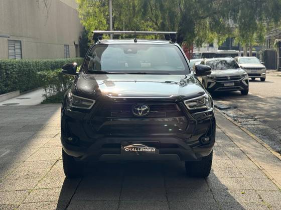 TOYOTA HILUX 2.8 D-4D TURBO DIESEL CD SRX 4X4 AUTOMÁTICO