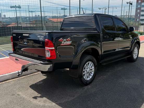 TOYOTA-HILUX-3.0 SRV TOP 4X4 CD 16V TURBO INTERCOOLER DIESEL 4P AUTOMÁTICO TOYOTA-HILUX-2012