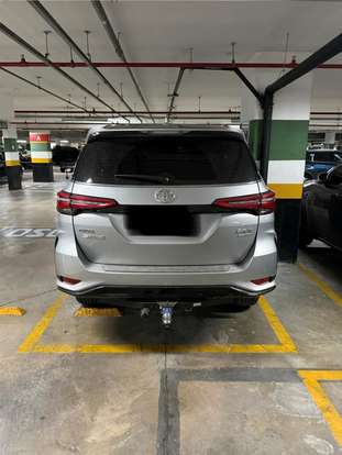 TOYOTA-HILUX SW4-2025