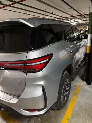 TOYOTA-HILUX SW4-2025