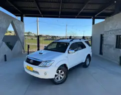 TOYOTA HILUX SW4 3.0 SRV 4X4 16V TURBO INTERCOOLER DIESEL 4P AUTOMÁTICO TOYOTA HILUX SW4 3.0 SRV 4X4 16V TURBO INTERCOOLER DIESEL 4P AUTOMÁTICO