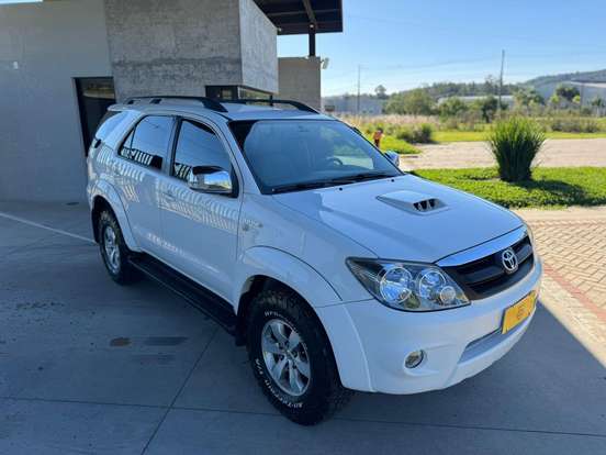 TOYOTA-HILUX SW4-2006