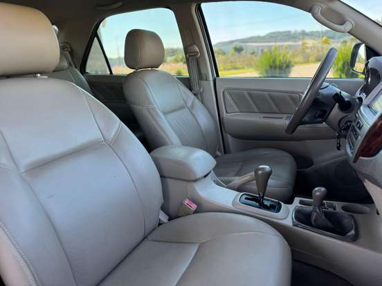 TOYOTA-HILUX SW4-2006