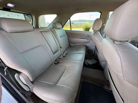 TOYOTA-HILUX SW4-2006